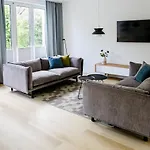 Louis & Louise & Lofts Am I Digital Check In 4*
