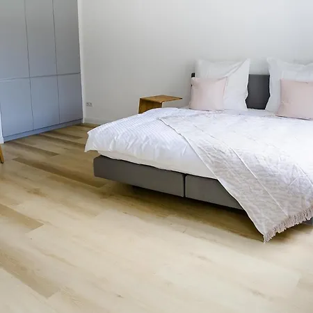 Louis & Louise & Lofts Am I Digital Check In 4*