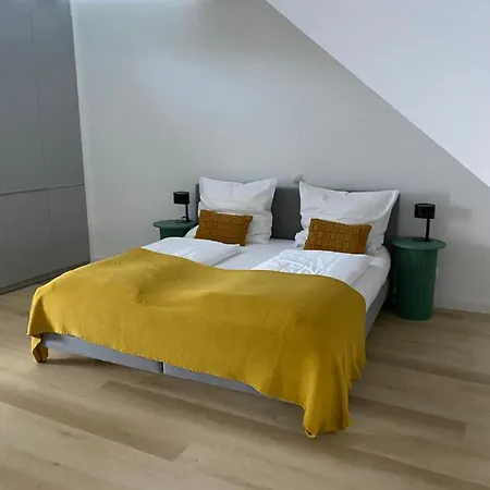 Louis & Louise & Lofts Am I Digital Check In 4*
