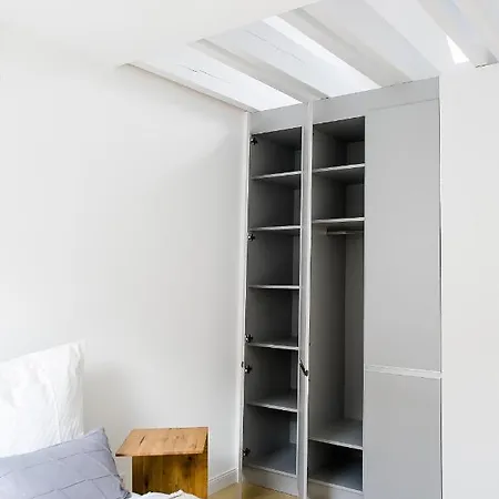 Louis & Louise & Lofts Am I Digital Check In Apart-hotel