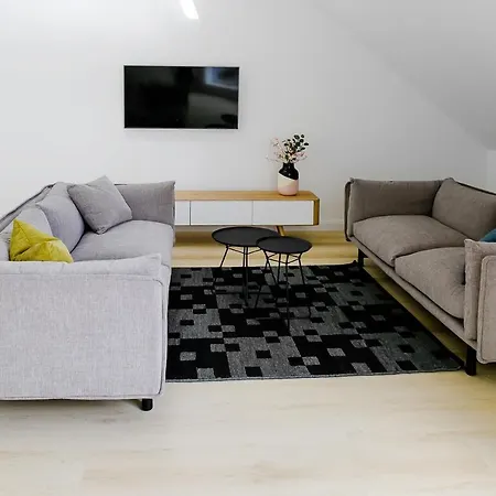 Louis & Louise & Lofts Am I Digital Check In 4*